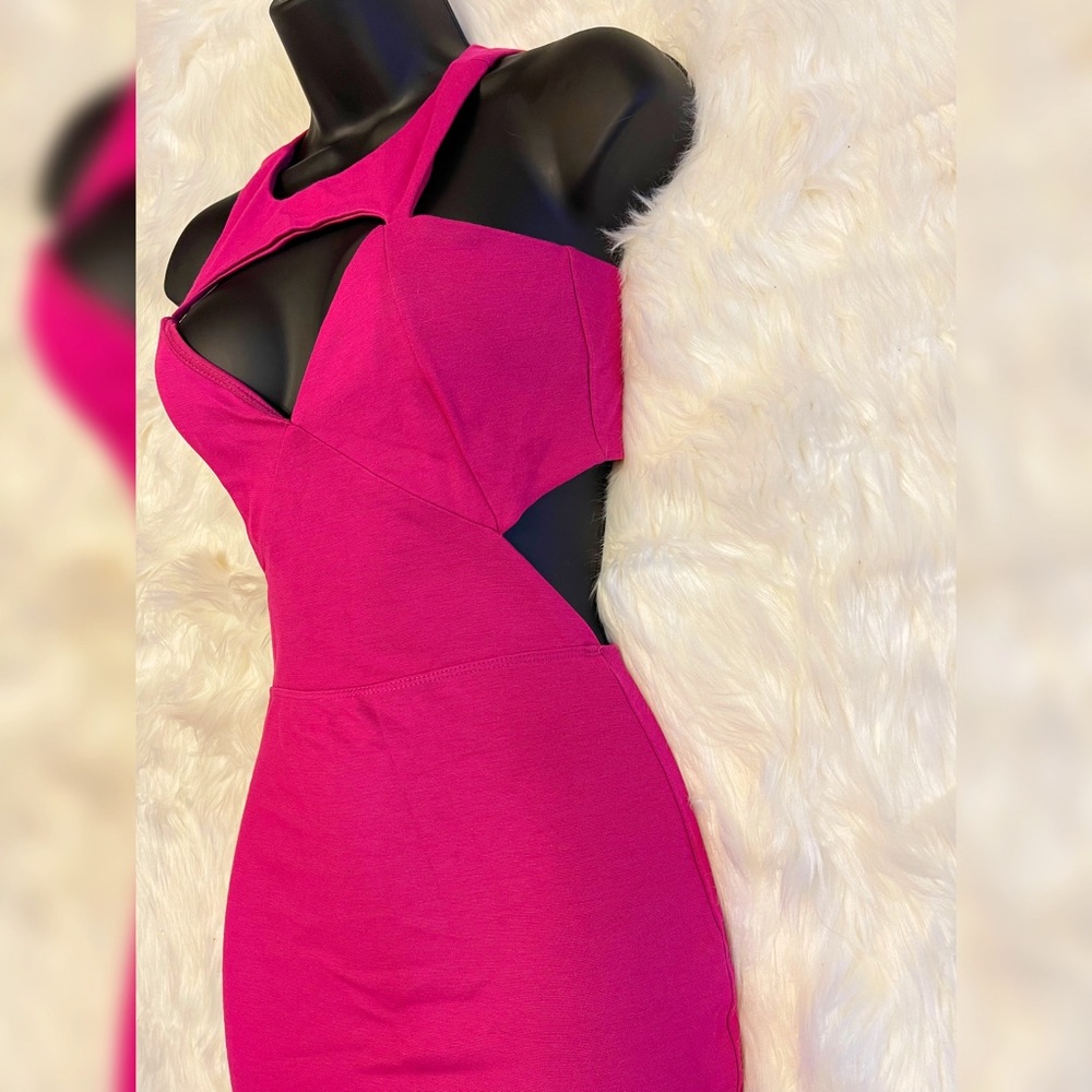 Arden B, Side Cut Out, V-Neck Pink Dress!👗🔥